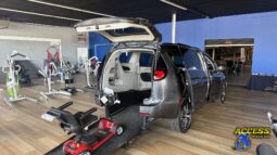 
										2022 Chrysler Pacifica full									