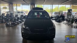 
										2022 Chrysler Pacifica full									