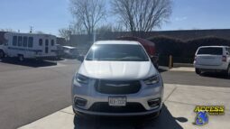 
										2024 Chrysler Pacifica full									