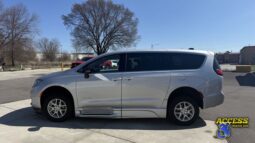 
										2024 Chrysler Pacifica full									
