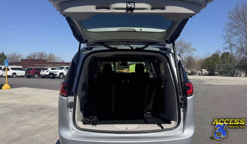 
								2024 Chrysler Pacifica full									