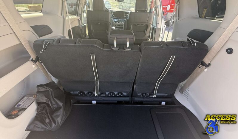 
								2024 Chrysler Pacifica full									