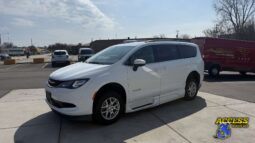 
										2021 Chrysler Voyager full									