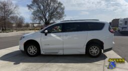 
										2021 Chrysler Voyager full									
