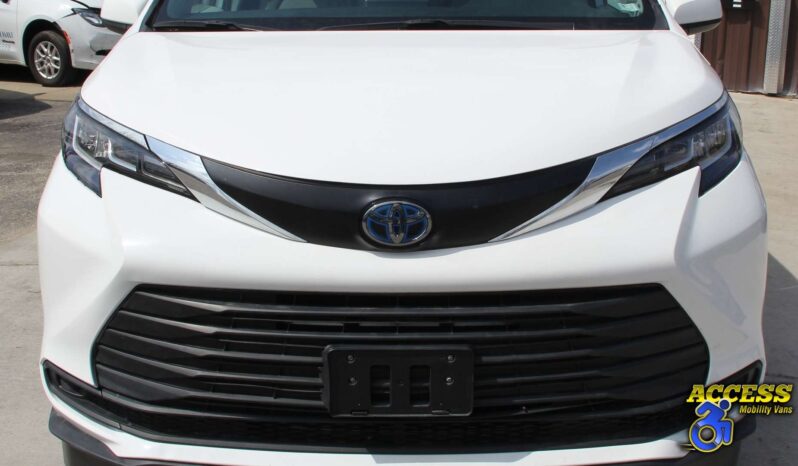 
								2022 Toyota Sienna full									