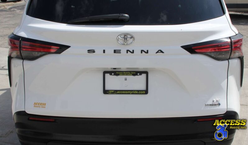 
								2022 Toyota Sienna full									