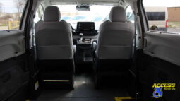 
										2022 Toyota Sienna full									