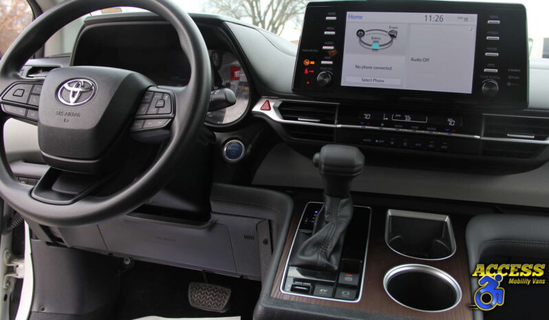 
								2022 Toyota Sienna full									