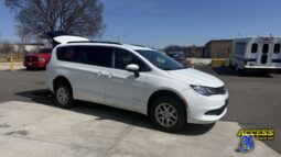 
										2021 Chrysler Voyager full									