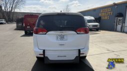 
										2021 Chrysler Voyager full									