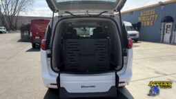 
										2021 Chrysler Voyager full									