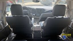 
										2021 Chrysler Voyager full									
