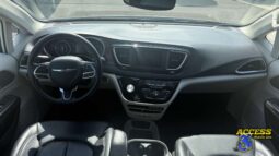 
										2021 Chrysler Voyager full									