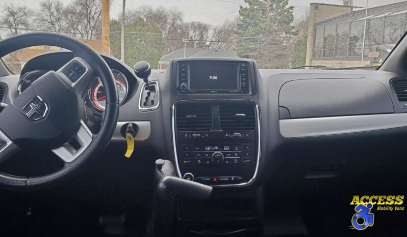 
								2015 Dodge Grand Caravan full									