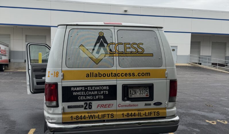 
								3740 – 2009 Ford Econoline E150 – #26 full									