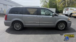 
										2474 – 2015 Chrysler Town & Country – #12 full									