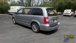 
										2474 – 2015 Chrysler Town & Country – #12 full									