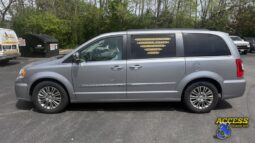 
										2474 – 2015 Chrysler Town & Country – #12 full									