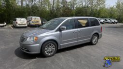 
										2474 – 2015 Chrysler Town & Country – #12 full									