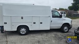 
										4245 – 2022 Ford Econoline – #30 full									
