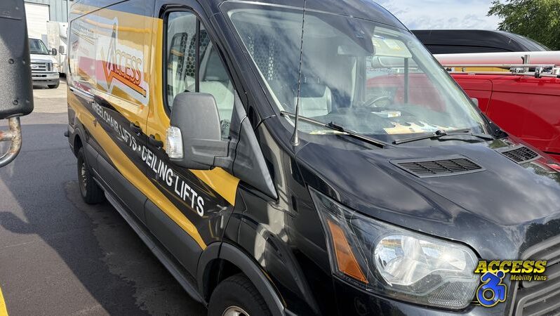 
								4580 – 2017 Ford Transit T – #33 full									