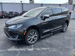 
										2018 Chrysler Pacifica full									
