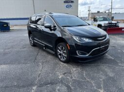 
										2018 Chrysler Pacifica full									