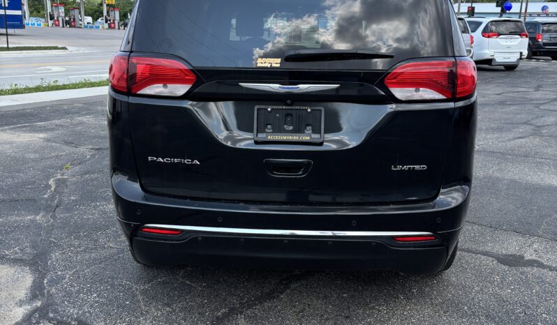 
								2018 Chrysler Pacifica full									
