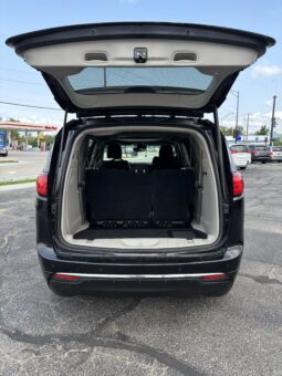 
										2018 Chrysler Pacifica full									
