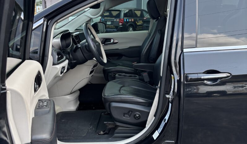 
								2018 Chrysler Pacifica full									