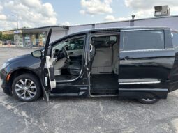 
										2018 Chrysler Pacifica full									