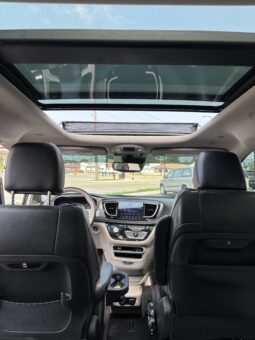 
										2018 Chrysler Pacifica full									