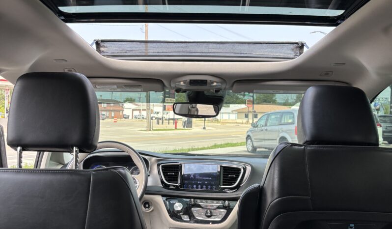 
								2018 Chrysler Pacifica full									