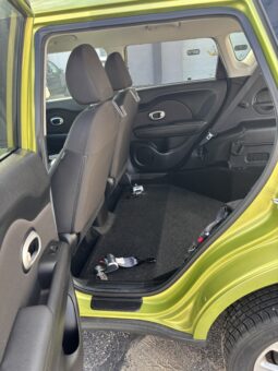 
										2016 KIA Soul Wheelchair Van full									