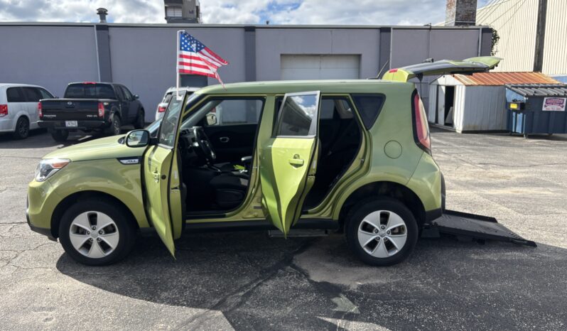 
								2016 KIA Soul Wheelchair Van full									