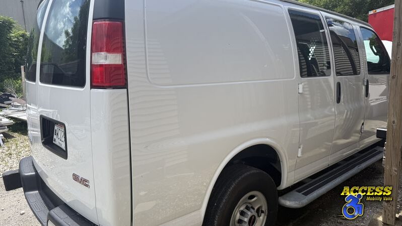 
								7386 – 2023 GMC Savana – #49 full									