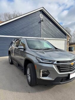 
										2023 Chevrolet Traverse LT Wheelchair Van full									