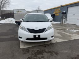 
										2012 Toyota Sienna LE Wheelchair Van full									