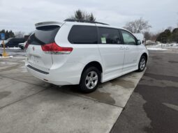 
										2012 Toyota Sienna LE Wheelchair Van full									