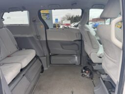 
										2012 Toyota Sienna LE Wheelchair Van full									