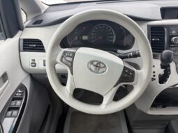 
										2012 Toyota Sienna LE Wheelchair Van full									