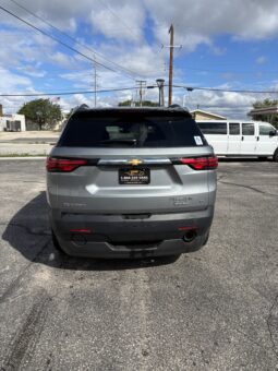 
										2023 Chevrolet Traverse LT Wheelchair Van full									