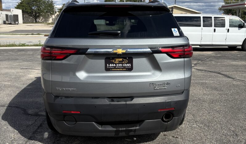 
								2023 Chevrolet Traverse LT Wheelchair Van full									