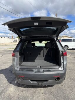 
										2023 Chevrolet Traverse LT Wheelchair Van full									
