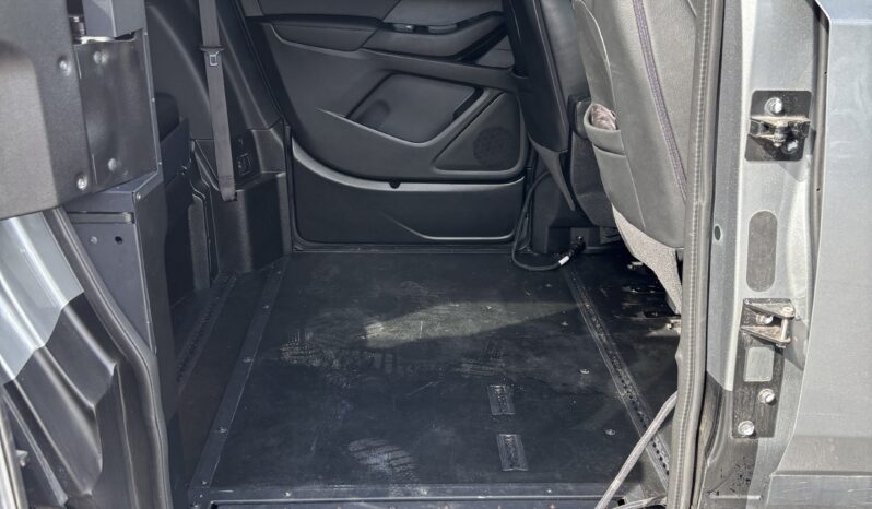 
								2023 Chevrolet Traverse LT Wheelchair Van full									