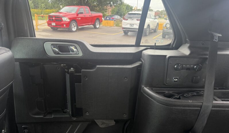 
								2015 Ford Explorer XLT Wheelchair Van full									