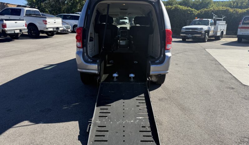 
								2014 Dodge Grand Caravan SE Wheelchair Van full									