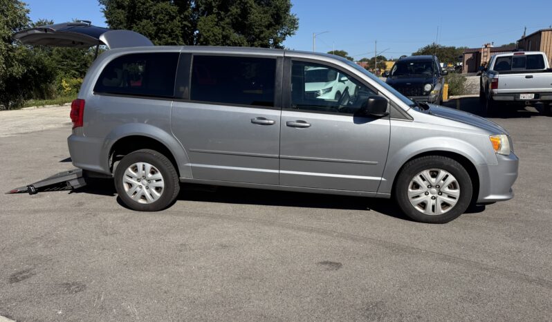 
								2014 Dodge Grand Caravan SE Wheelchair Van full									