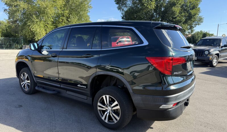 
								2018 Honda Pilot EXL-R Wheelchair Van full									
