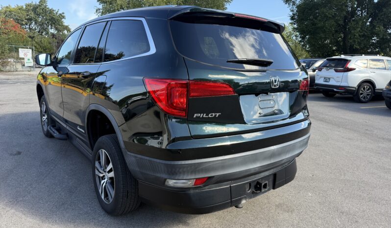 
								2018 Honda Pilot EXL-R Wheelchair Van full									